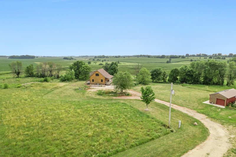 9490 Bagley Ave, Northfield, MN 55057