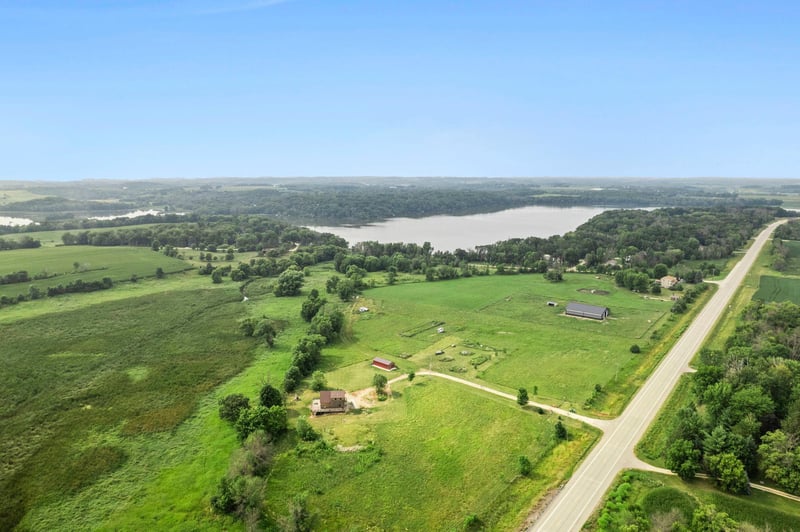 9490 Bagley Ave, Northfield, MN 55057