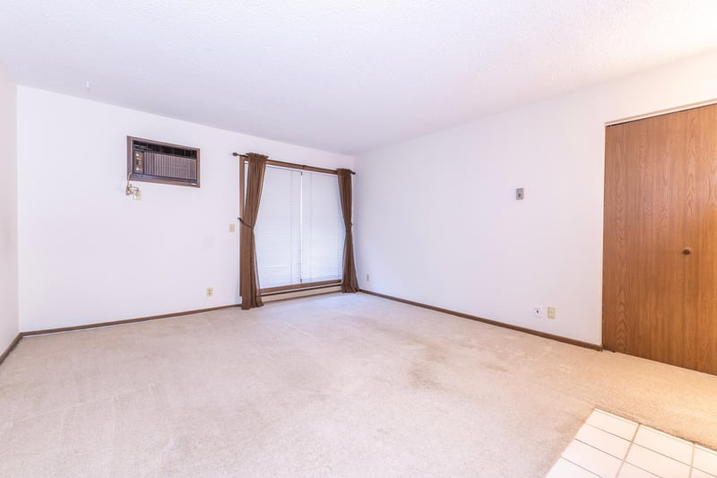350 Shelard Pw #206, Saint Louis Park, MN 55426