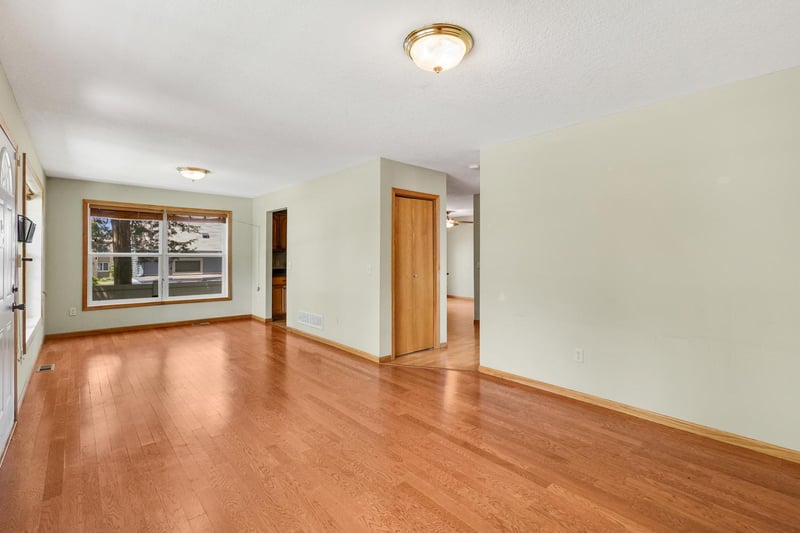 2116 2nd Ave N, Minneapolis, MN 55405