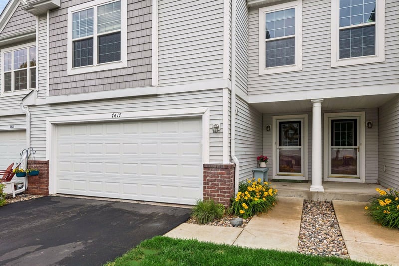 7617 Century Ct, Chanhassen, MN 55317