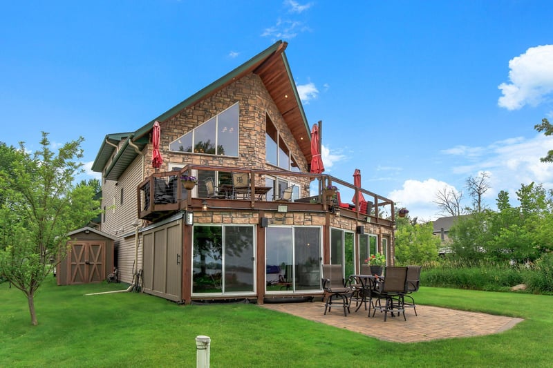 5050 210th St N, Forest Lake, MN 55025