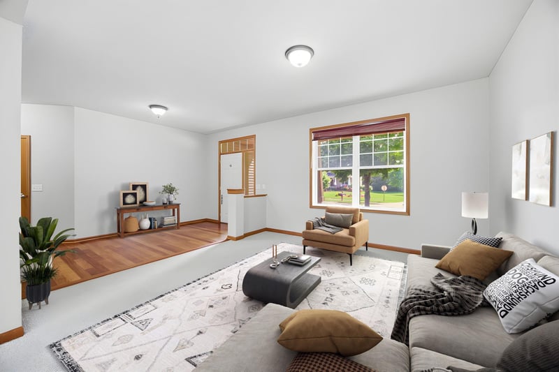 1020 Creekwood Dr N, Champlin, MN 55316