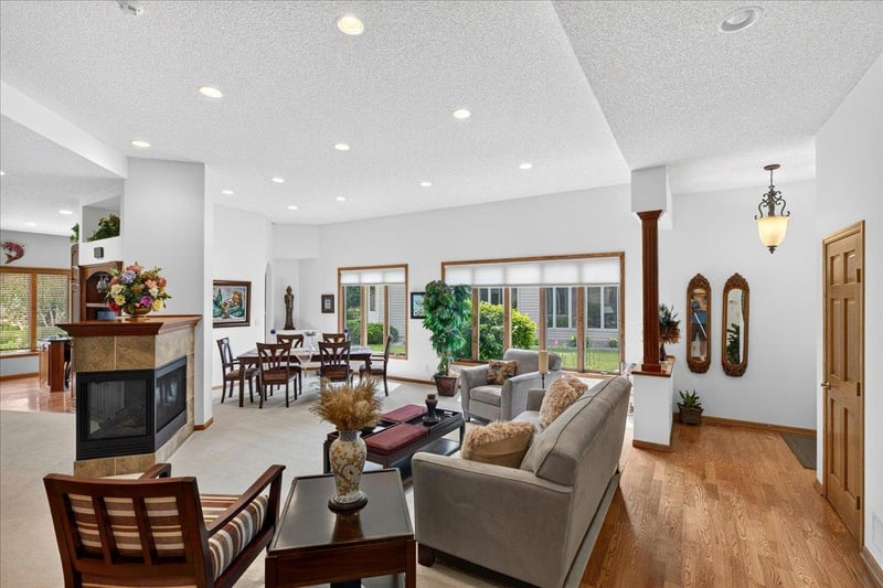 11865 Dunkirk Cir NE, Blaine, MN 55449