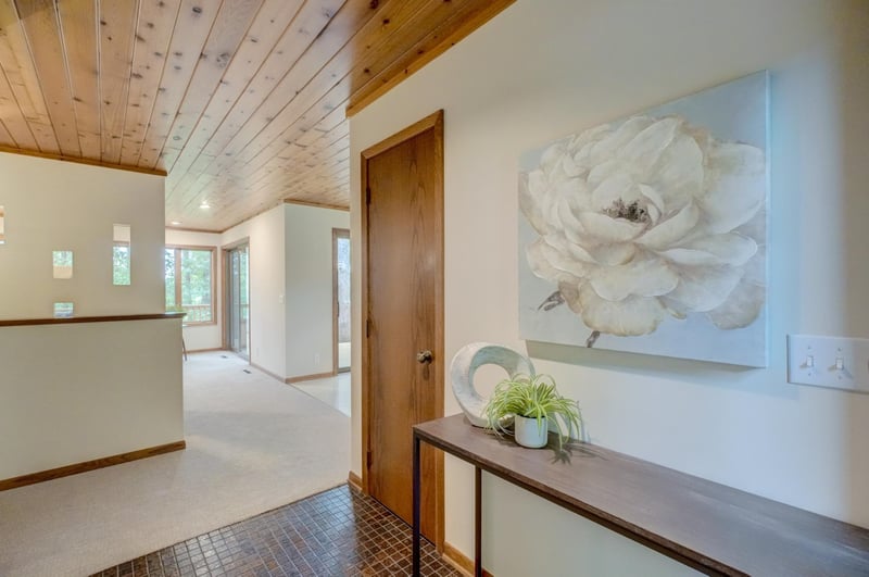 515 Pine Tree Trl, Stillwater, MN 55082