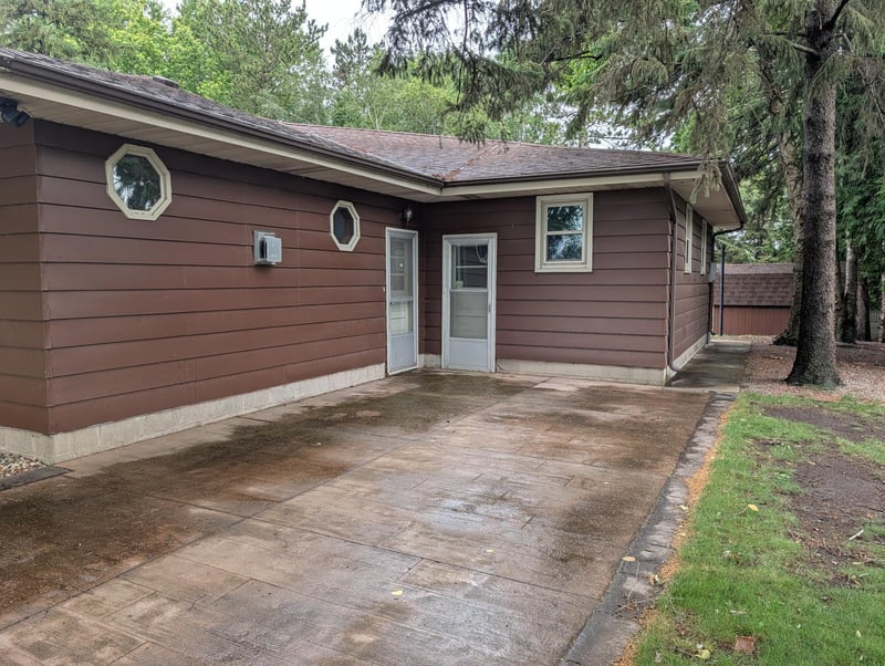 2113 Country Club Dr NE, Willmar, MN 56201