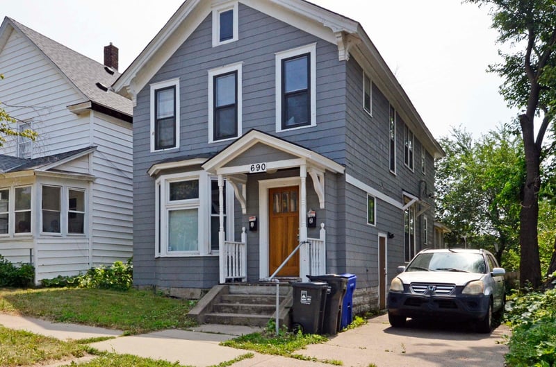 690 Conway St, Saint Paul, MN 55106