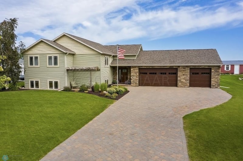 2310 Meadow Ln, Hawley, MN 56549
