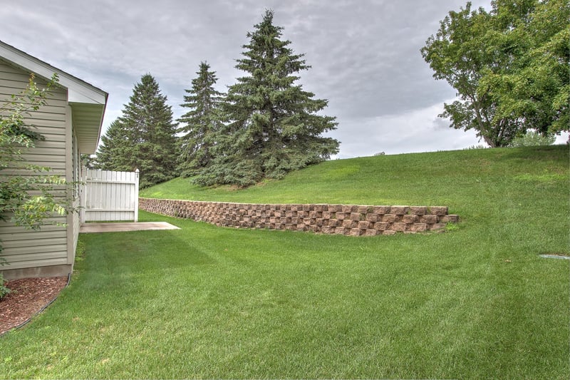 2160 Cleveland Ln S, Cambridge, MN 55008