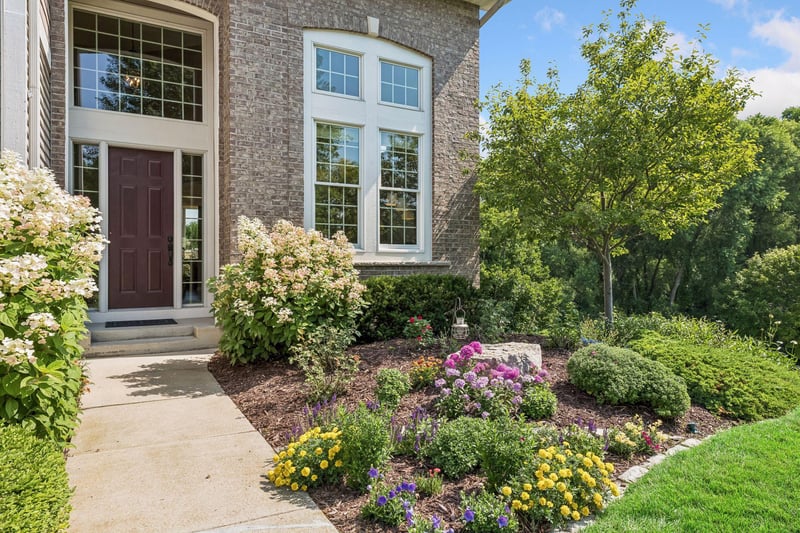 7569 Ridgeview Point, Chanhassen, MN 55317