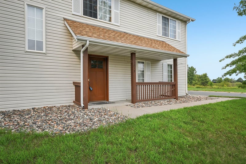 1217 Maple St, Farmington, MN 55024