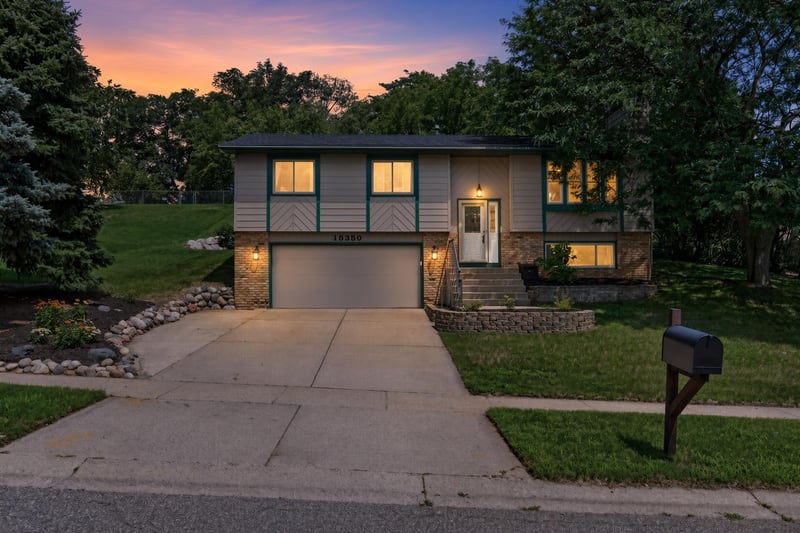 15350 Dunbar Ave, Apple Valley, MN 55124