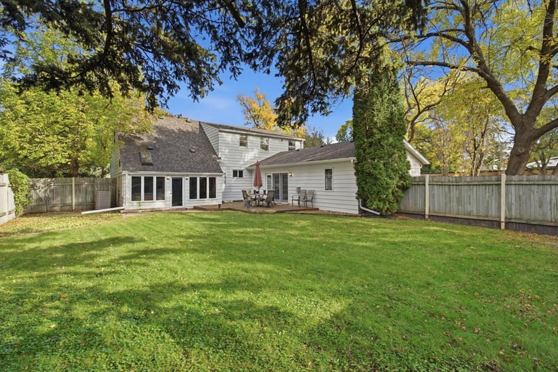 624 11th St SW, Willmar, MN 56201