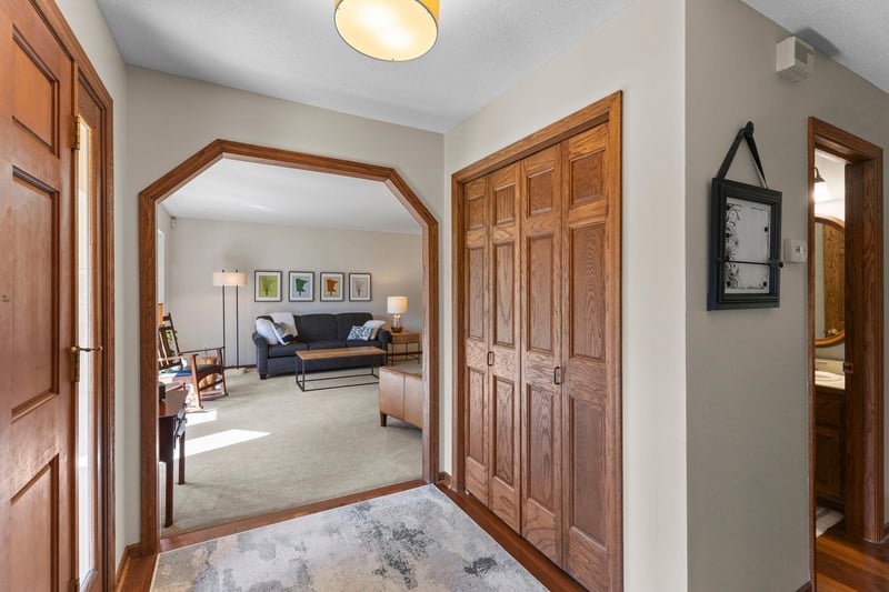 15640 Juniper Ridge Dr NW, Ramsey, MN 55303
