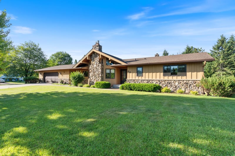 44 Highgate St, Superior, WI 54880