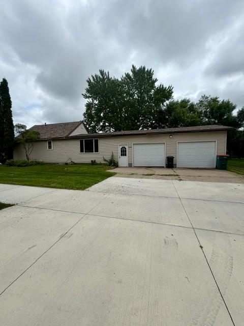 306 SW Brown St, Verndale, MN 56481