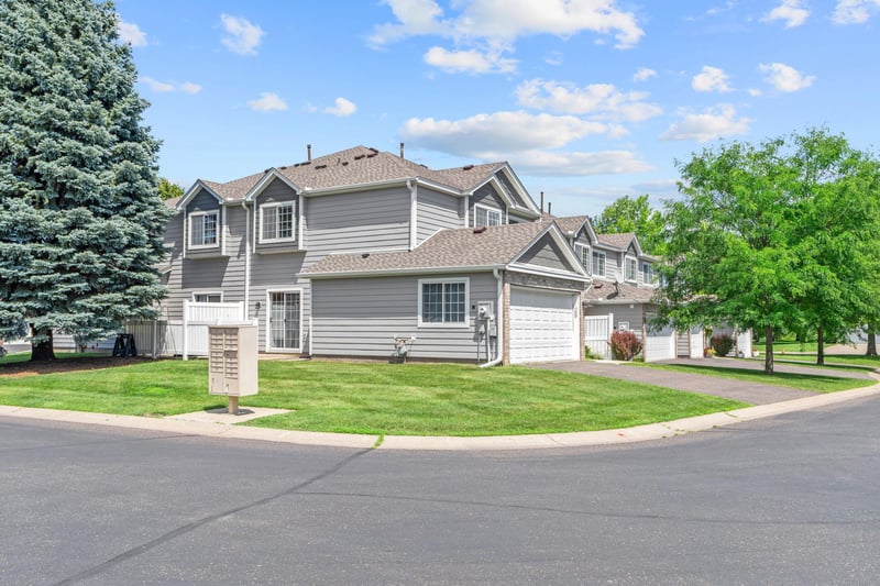 623 Mariner Way, Woodbury, MN 55129