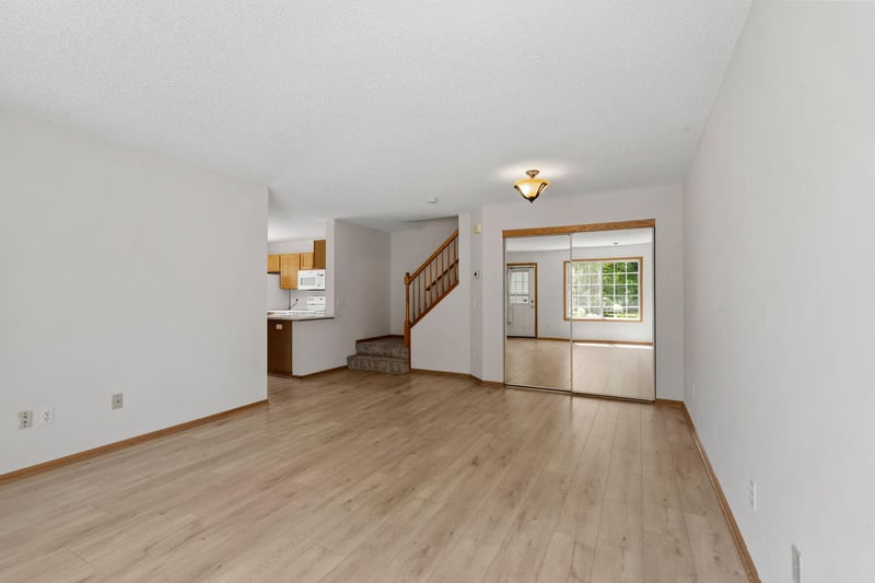 623 Mariner Way, Woodbury, MN 55129