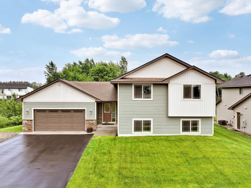 8210 383rd St, North Branch, MN 55056
