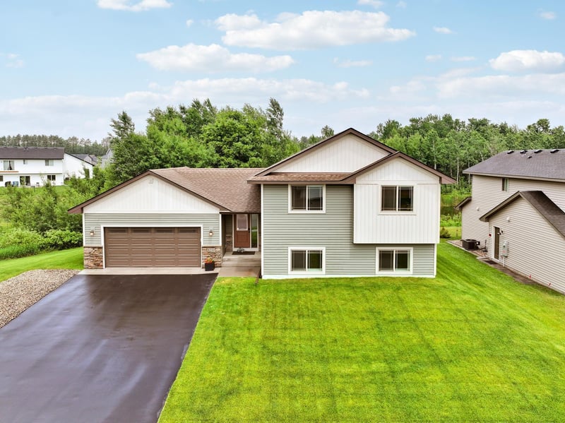 8210 383rd St, North Branch, MN 55056