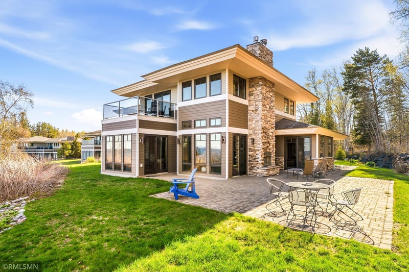 1759 Silver Cliff Ln, Two Harbors, MN 55616