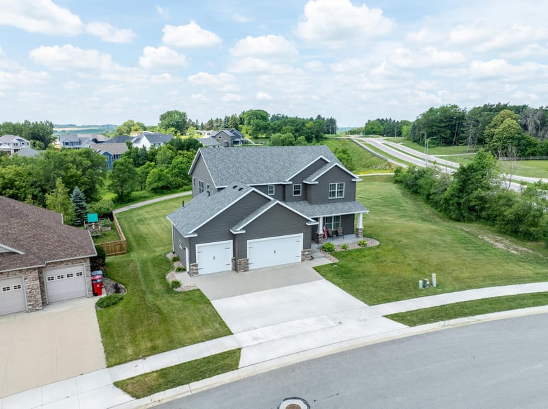 6485 Summit Pointe Rd NW, Rochester, MN 55901