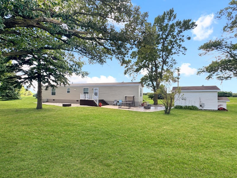 82 Pioneer Trl, Garvin, MN 56132