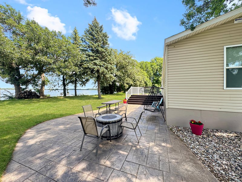82 Pioneer Trl, Garvin, MN 56132