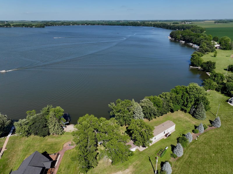 82 Pioneer Trl, Garvin, MN 56132