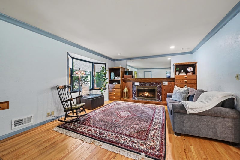 885 Old Lexington Ave, Saint Paul, MN 55116