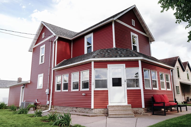 205 E Hudson St, Mondovi, WI 54755