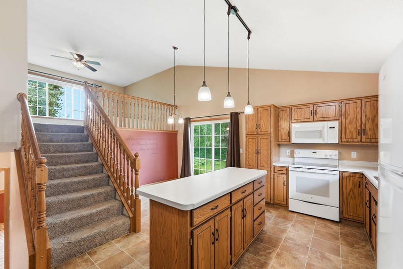 224 Country Ct, Sartell, MN 56377