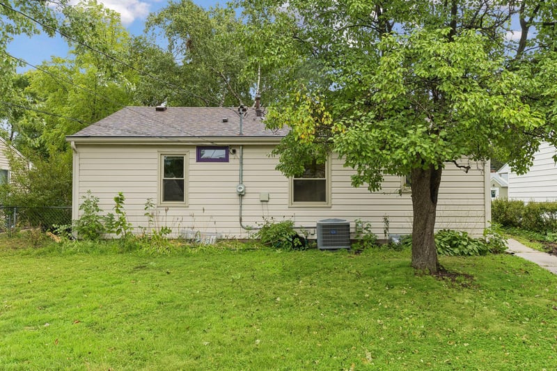 2814 Pennsylvania Ave S, Saint Louis Park, MN 55426