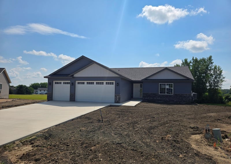 3 Marie Cir, Elysian, MN 56028
