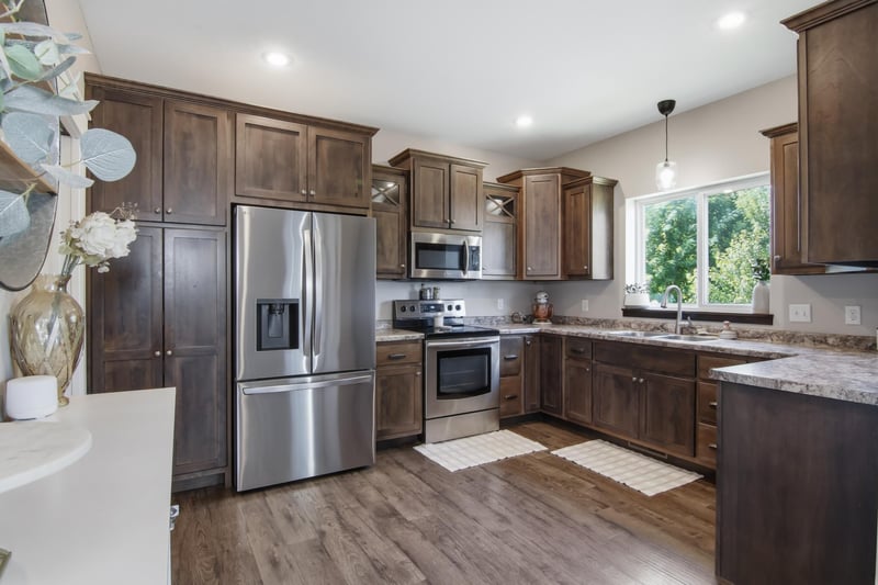 2292 Saint Andrews Dr, Altoona, WI 54720