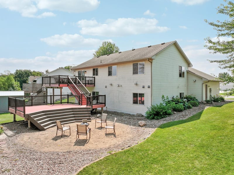 1512 Pond View Ct, Cologne, MN 55322