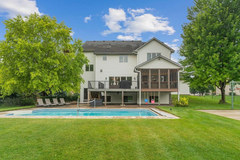 12218 Irma Pl, Rogers, MN 55374
