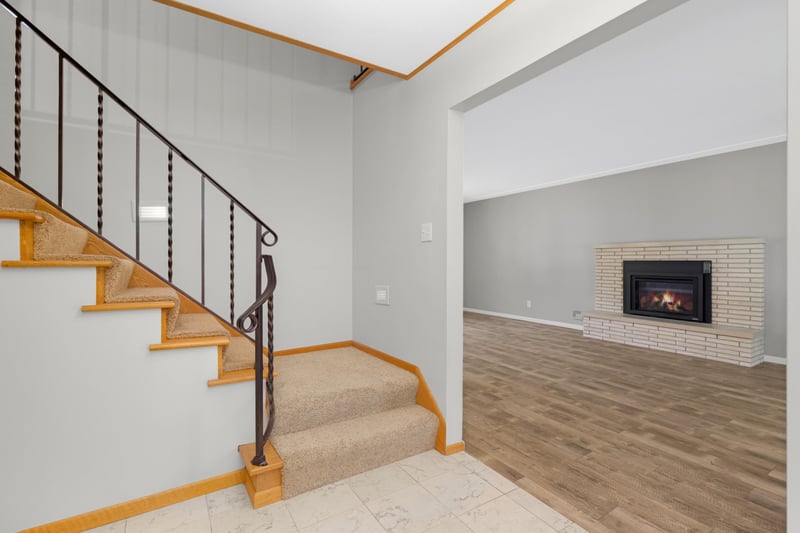 13513 Colfax Ave S, Burnsville, MN 55337