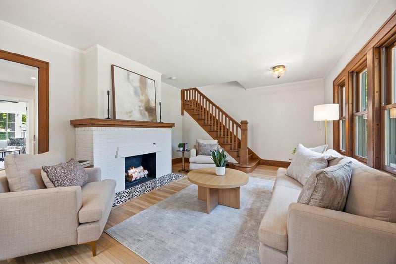 23 W 48th St, Minneapolis, MN 55419