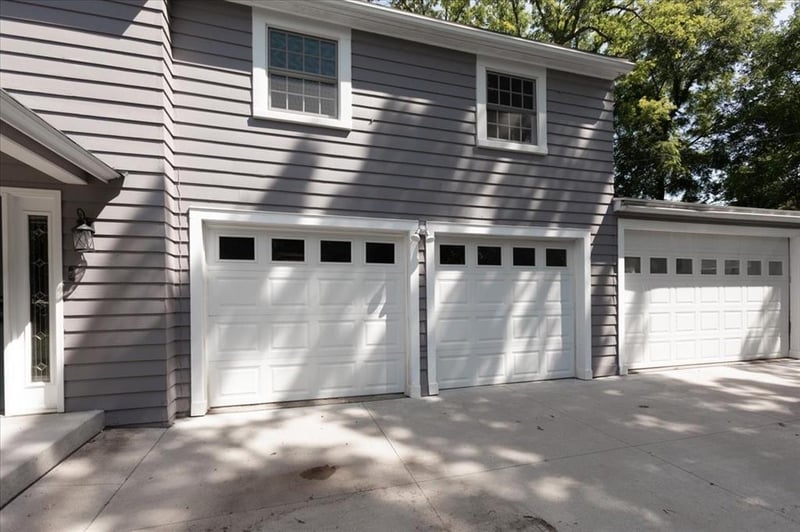 1319 Oakwood Ave, Menomonie, WI 54751