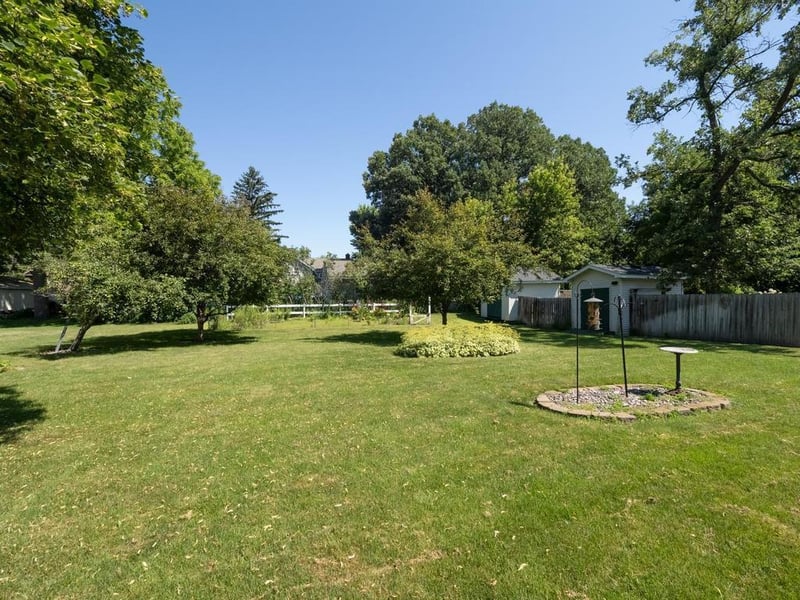 5890 Henry St, Maple Plain, MN 55359
