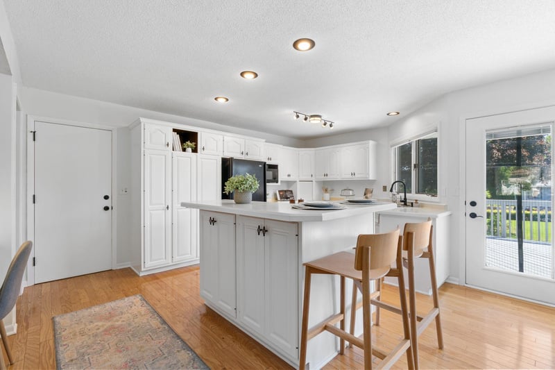 6540 Zealand Ave N, Brooklyn Park, MN 55428