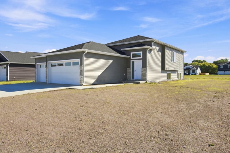106 18th St NE, Barnesville, MN 56514