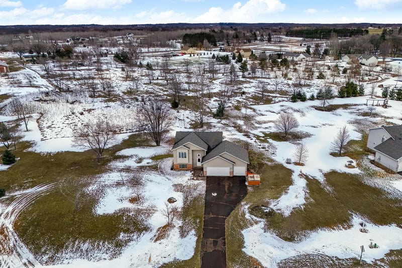 25825 106th St NW, Zimmerman, MN 55398