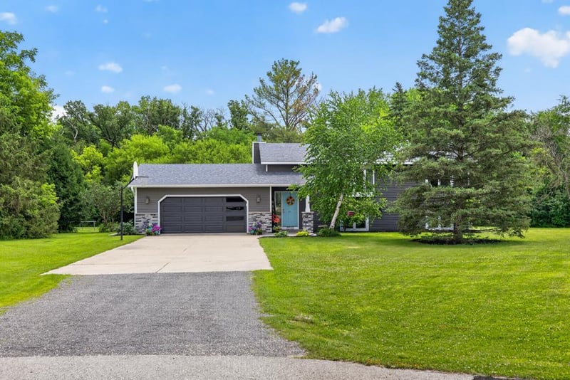 5746 Logan St SE, Rochester, MN 55904