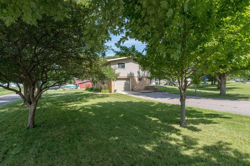 712 Pine St, Nicollet, MN 56074