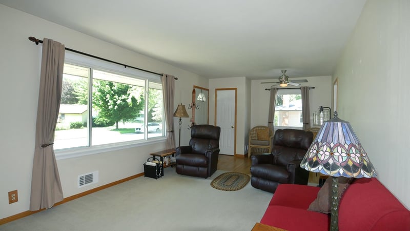 10717 Nord Ave S, Bloomington, MN 55437