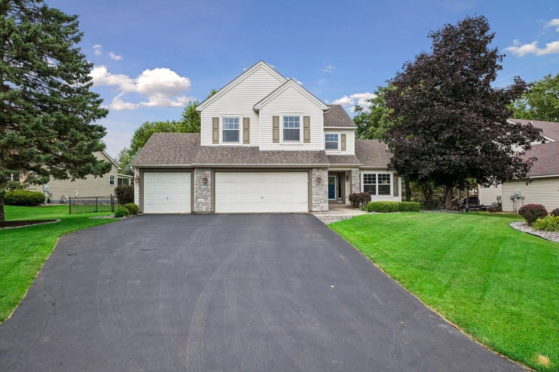 9429 Tyne Ln, Inver Grove Heights, MN 55077