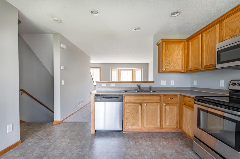 4960 Emmit Dr N #6, Hugo, MN 55038
