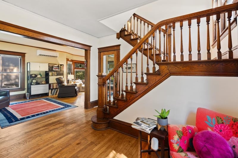 1905 Laurel Ave, Saint Paul, MN 55104